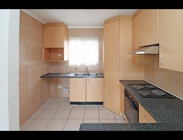 2 BEDROOM TOWNHOUSE FOR SALE IN ORIEL